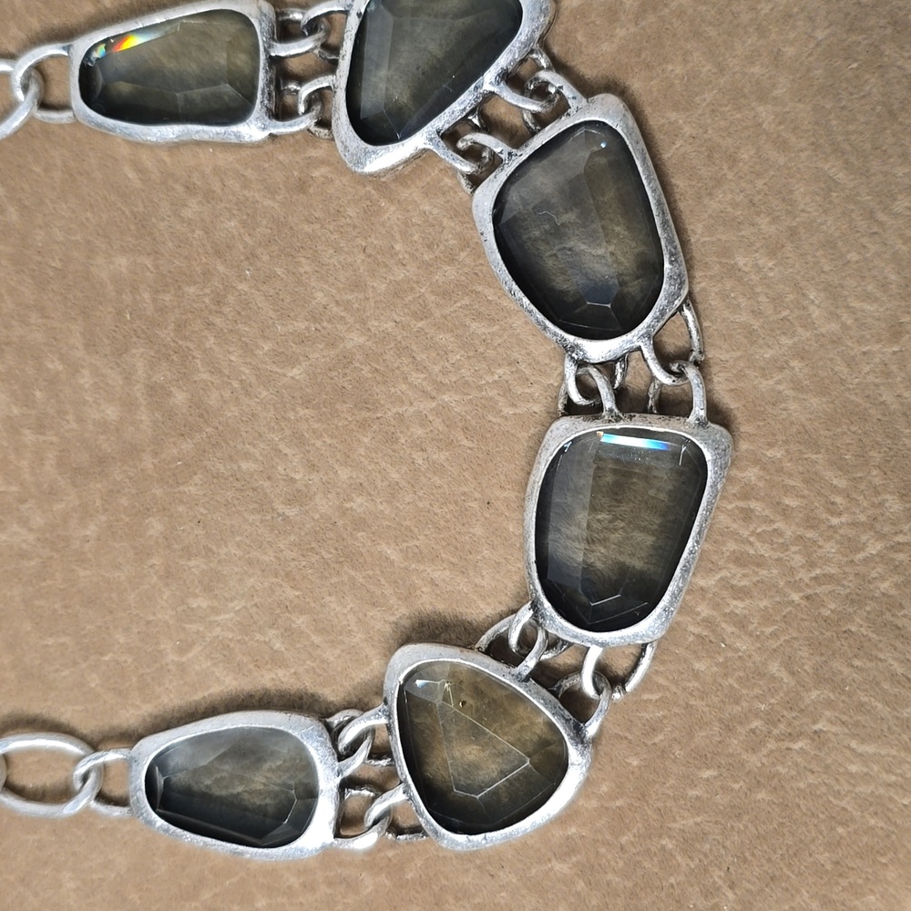 Vintage Avon Silver Tone Green Blue Green Necklace - Picture 7 of 8